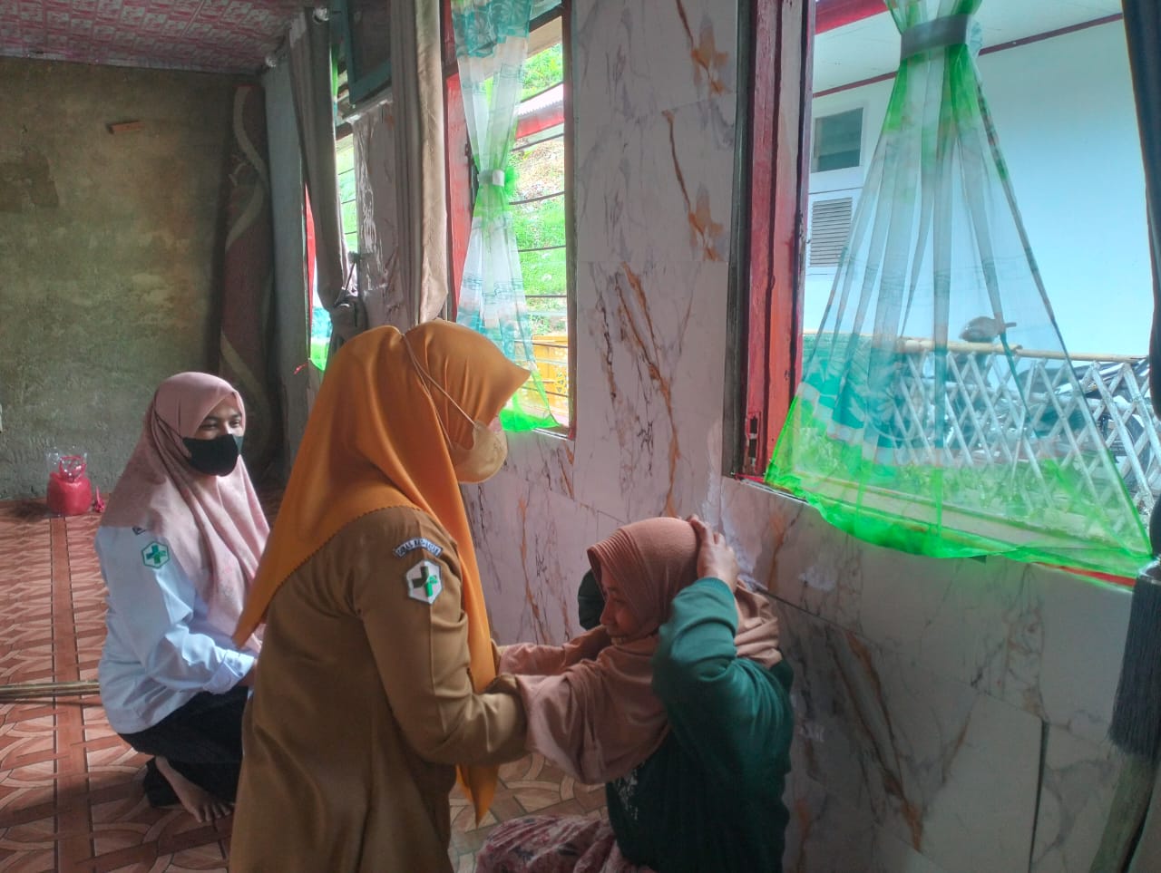 Petugas Puskesmas Bukit Sileh Lakukan Pemetaan Kasus Tuberkulosis di Kecamatan Lembang Jaya